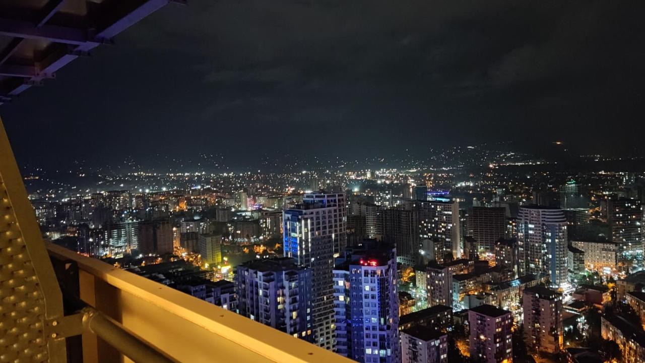 Seaside Resort In New Orbi Twins Batumi Bagian luar foto