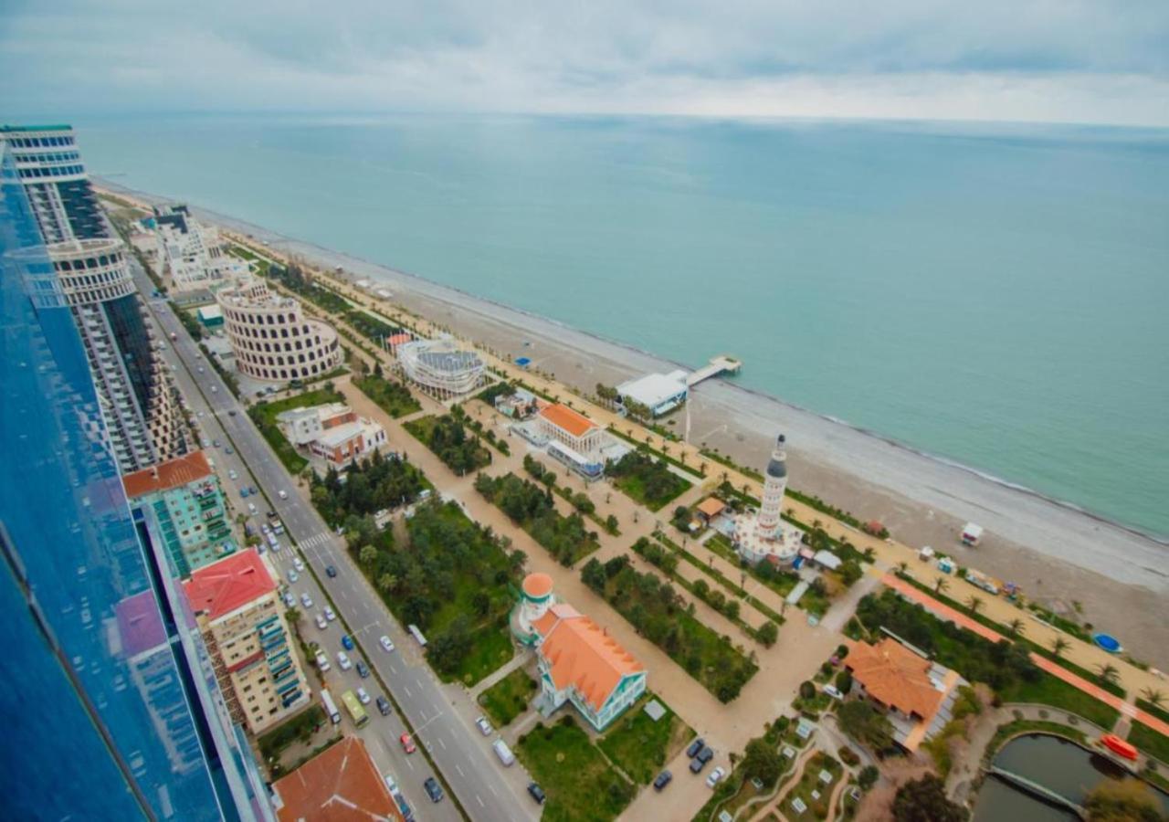 Seaside Resort In New Orbi Twins Batumi Bagian luar foto