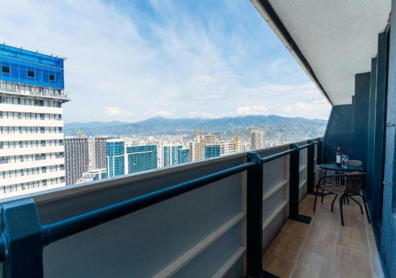 Seaside Resort In New Orbi Twins Batumi Bagian luar foto