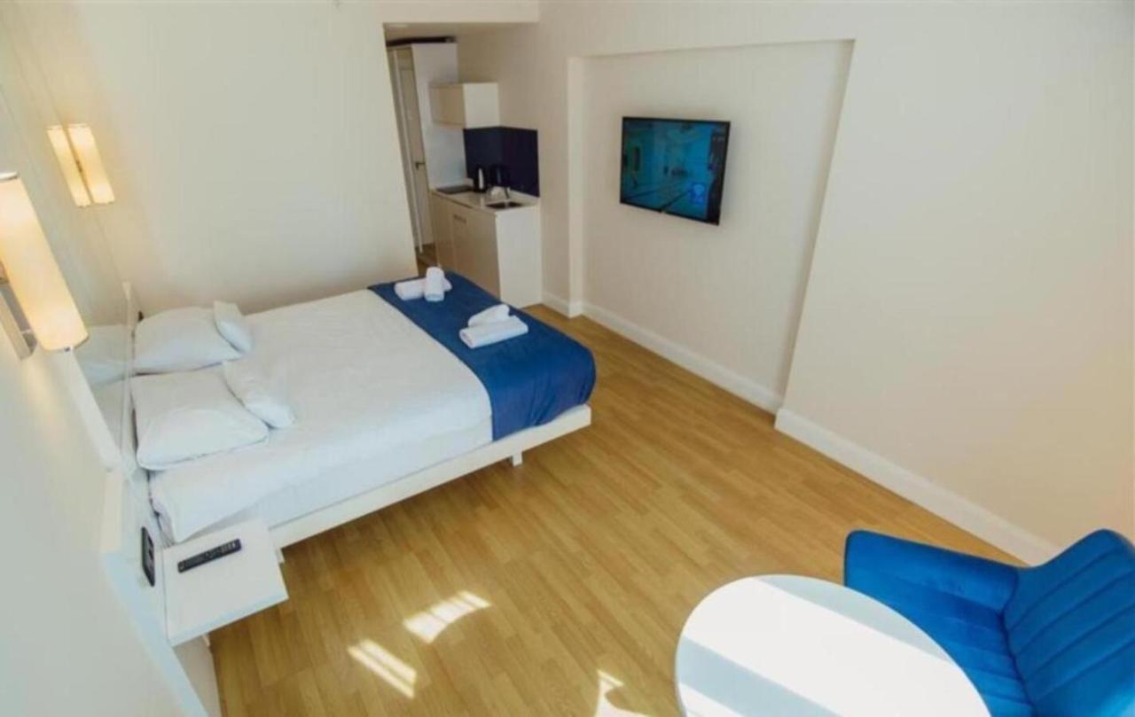 Seaside Resort In New Orbi Twins Batumi Bagian luar foto