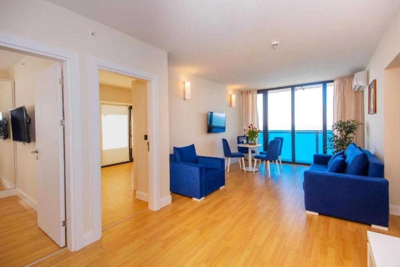 Seaside Resort In New Orbi Twins Batumi Bagian luar foto