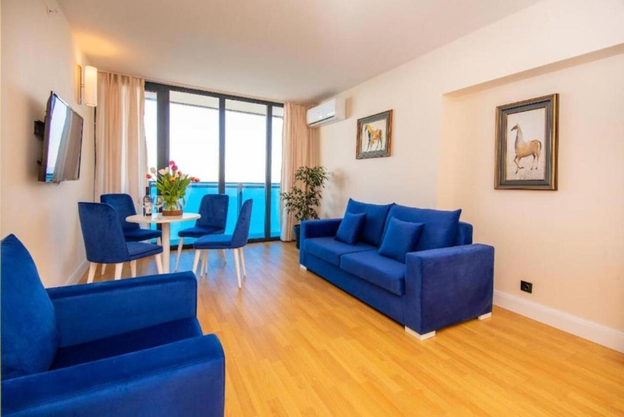 Seaside Resort In New Orbi Twins Batumi Bagian luar foto
